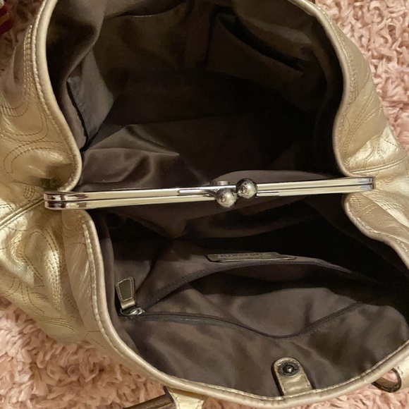 Coach purse - Picture 3 of 5